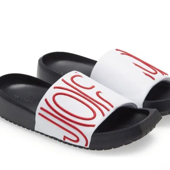 Jordan Nola Sports Slide - Picture 1 of 10